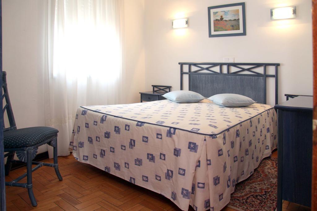 Hotel Residencial Miramar Quarteira Pokoj fotografie