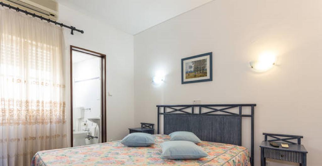 Hotel Residencial Miramar Quarteira Pokoj fotografie